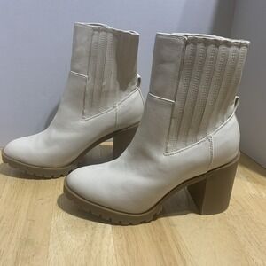 Coconuts by Matisse Dean Women Pull On Beige Ankle Booties Butter Lug Sole 8.5 M